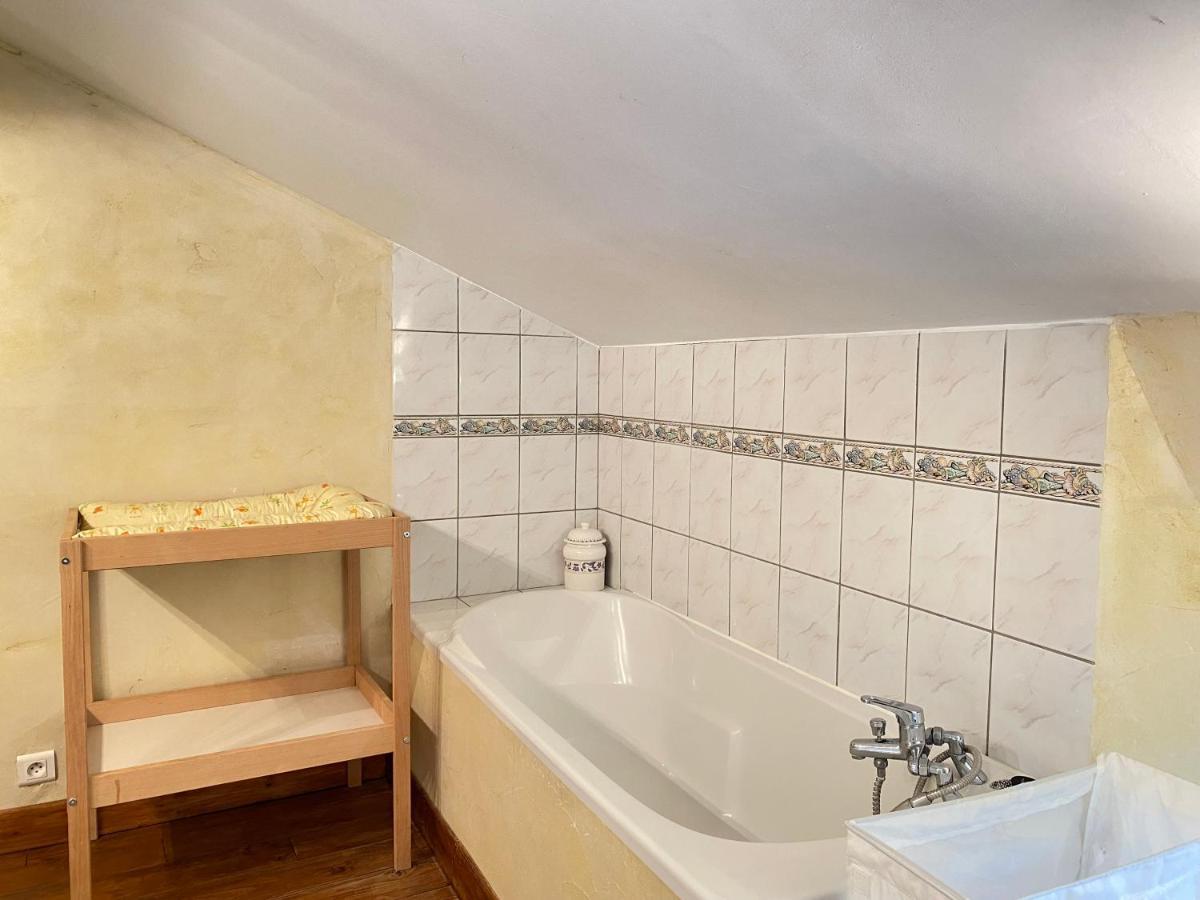Le Clos Des Figuiers - 3 Gites De Caractere Duravel Exterior photo